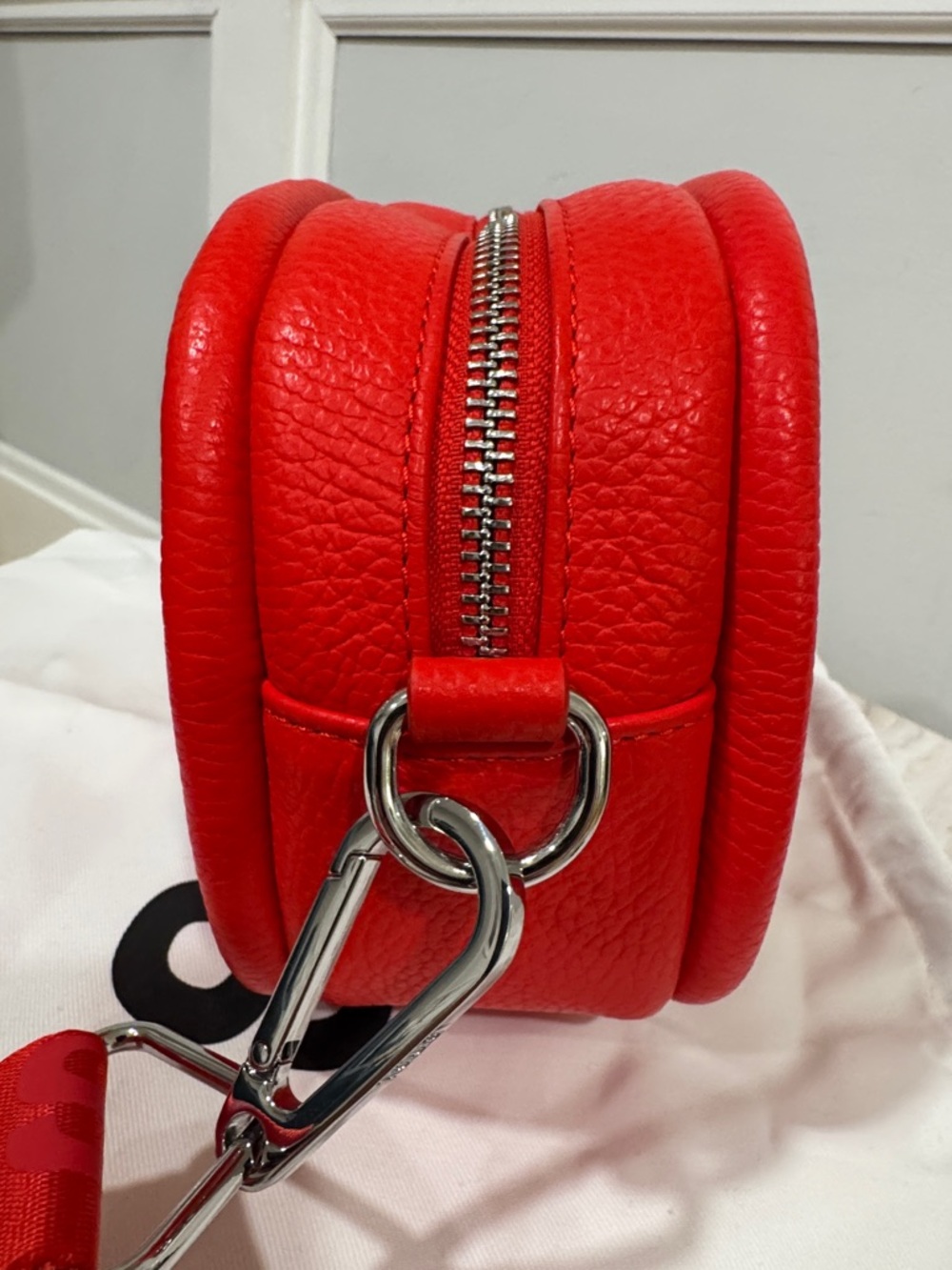 Tous Miranda Reporter Red Leather Crossbody Bag with Wide Logo Strap - Picture 6 of 17